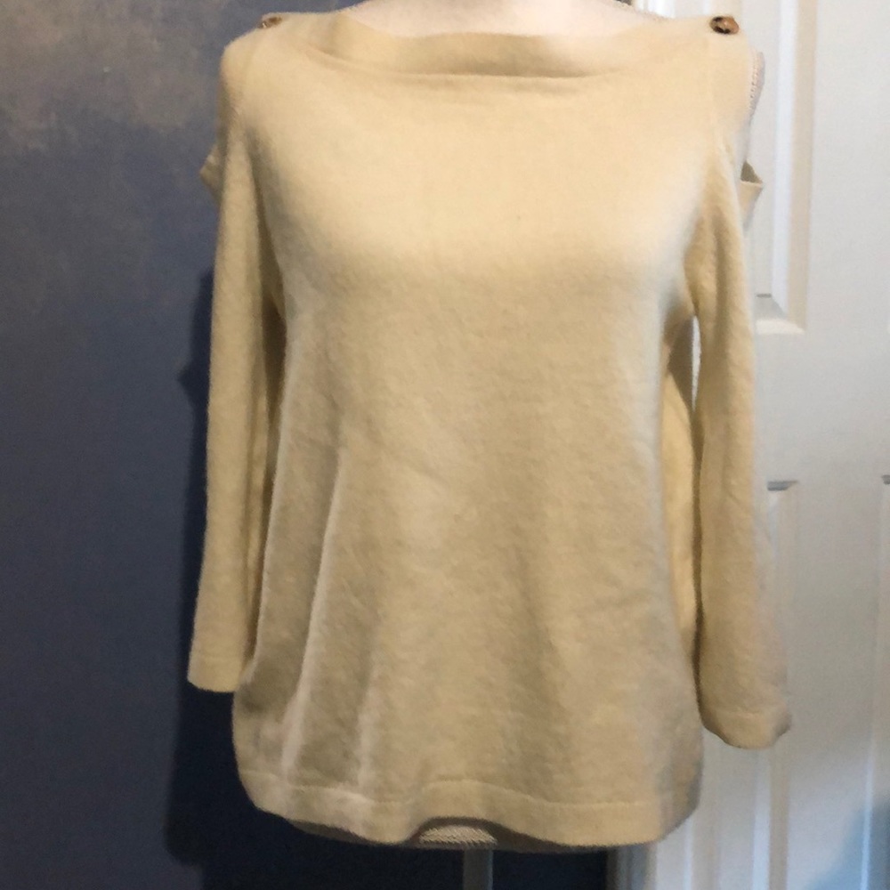 Ann Taylor boat neck cold shoulder cream sweater. 70% wool/30% nylon. EUC